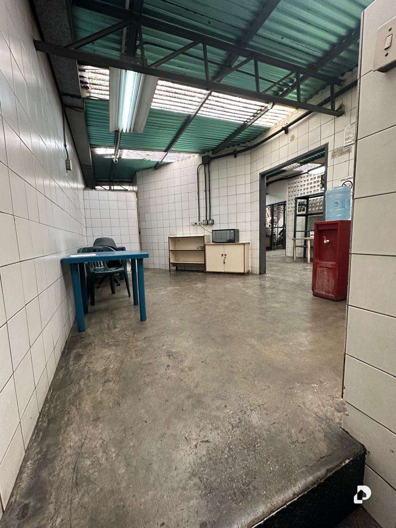 Local comercial en Montecristo, Caracas – 2