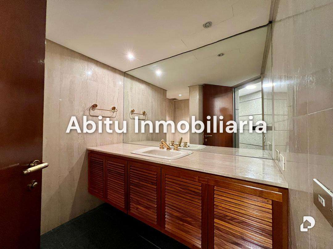 Office in El Rosal, Caracas – 28