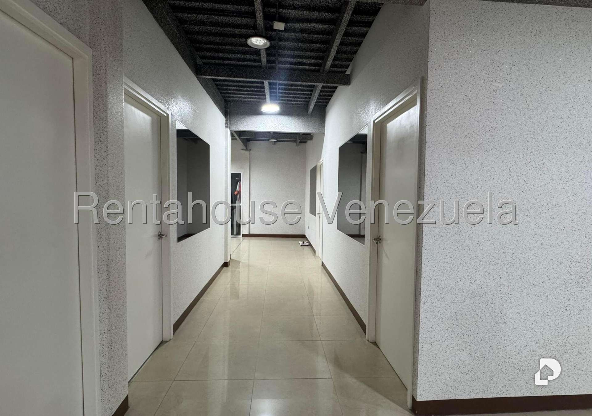 Local comercial en Santa Mónica, Caracas – 19