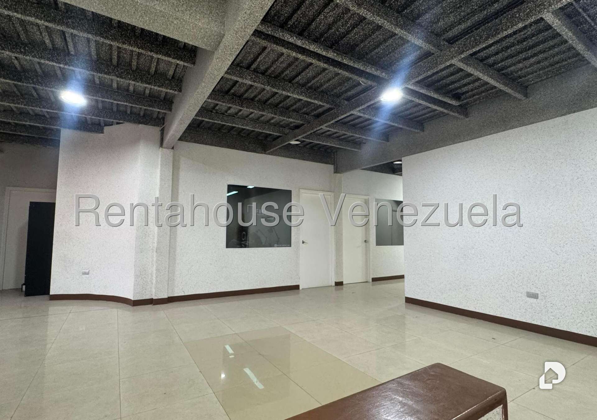 Local comercial en Santa Mónica, Caracas – 17