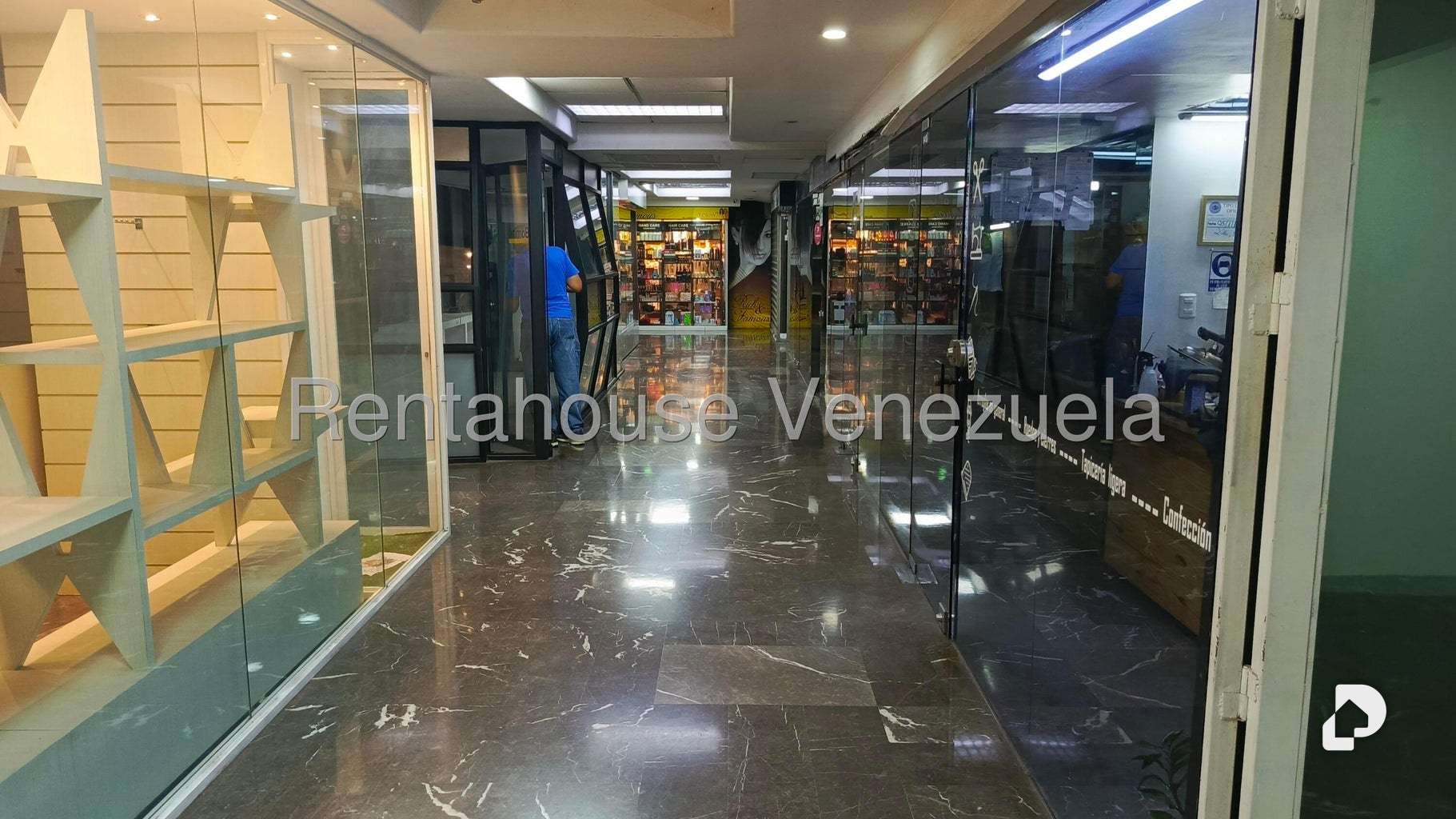 Local comercial en Prado Humboldt, Caracas – 17