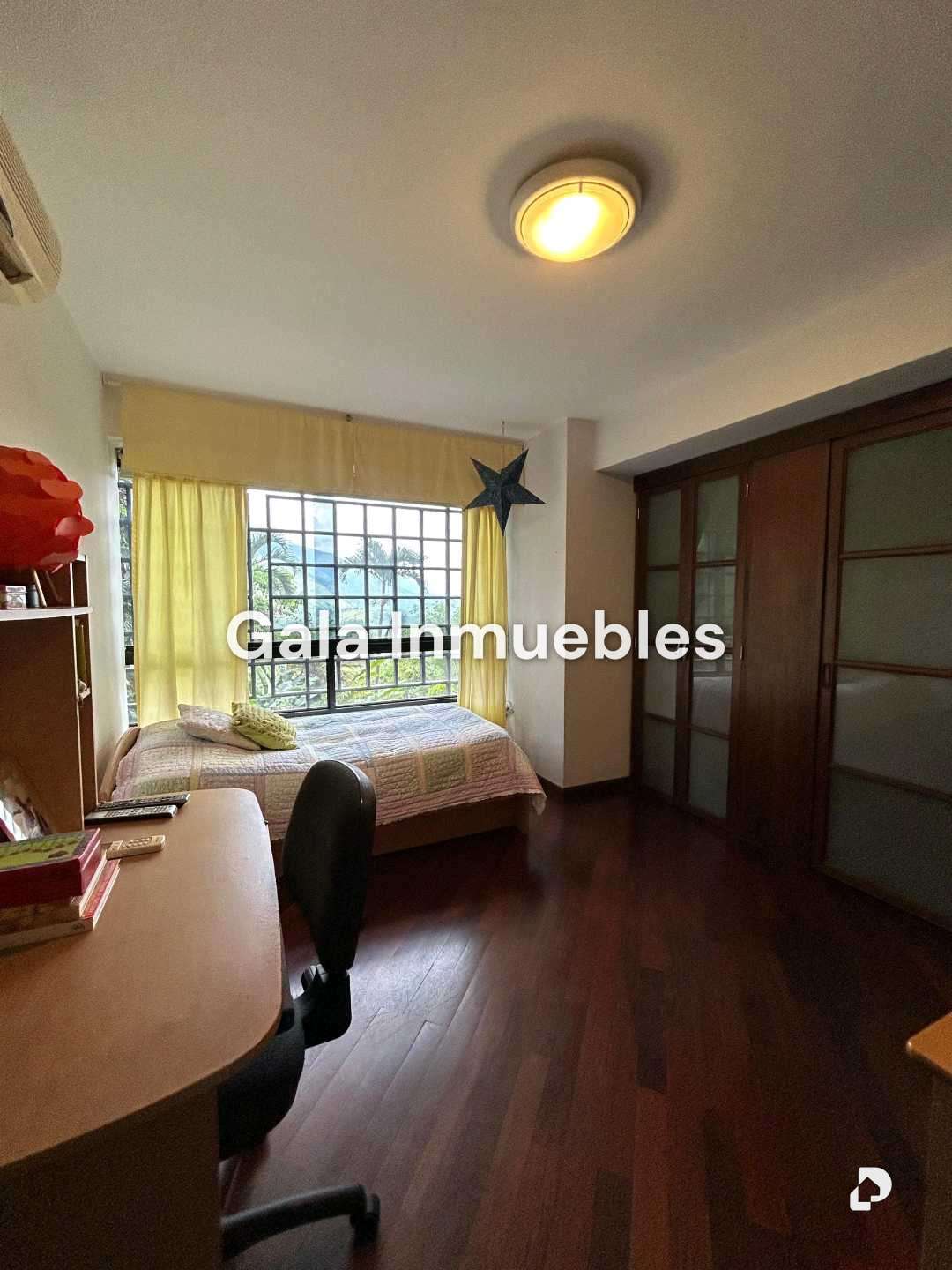 Apartamento en Urb. Miranda, Caracas – 21