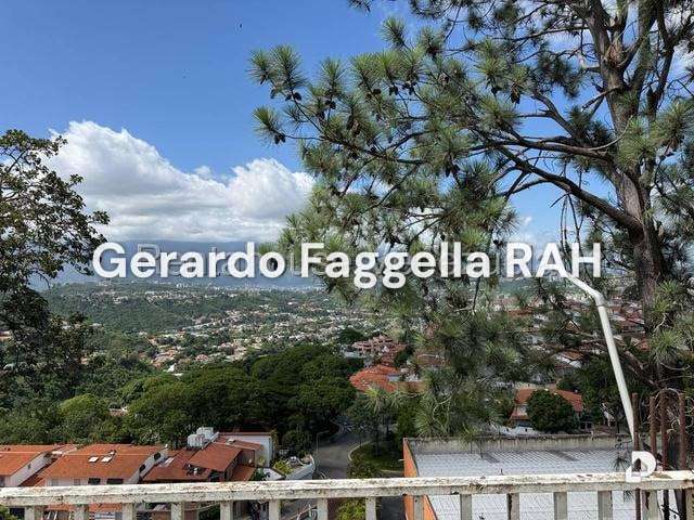 Casa en Alto Prado, Caracas – 23
