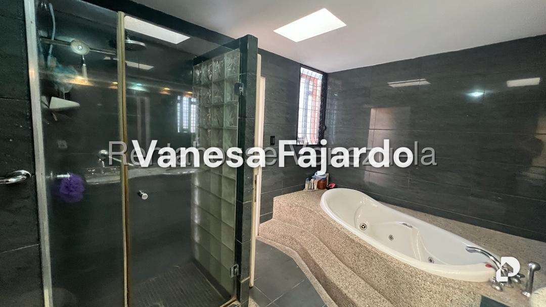 Apartamento en Lomas del Avila, Caracas – 18