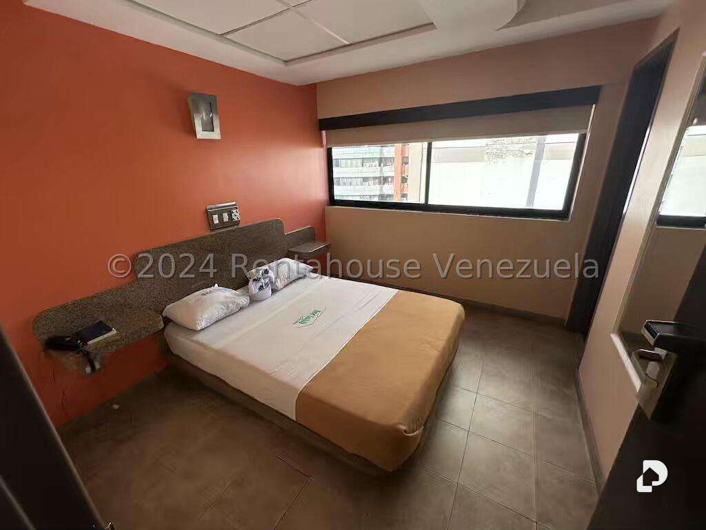 Edificio en Sabana Grande, Caracas – 19