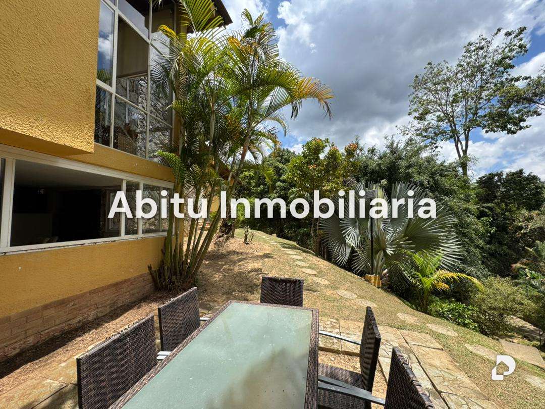 Casa en El Hatillo, Caracas – 29