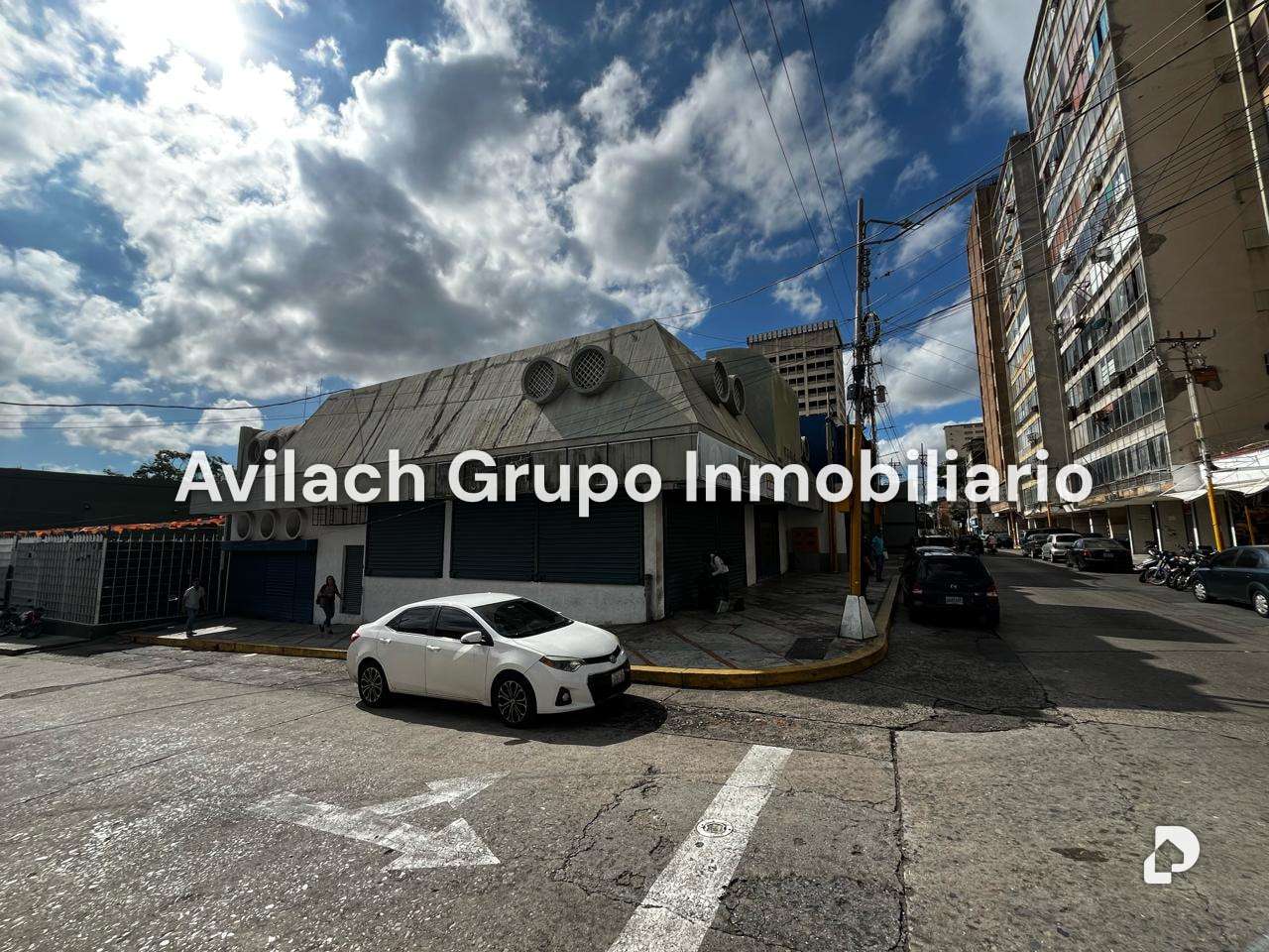 Local comercial en Catedral, Valencia – 1