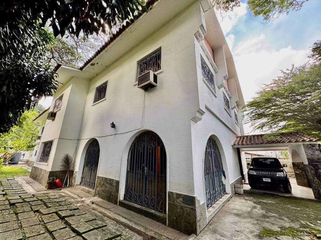 Casa en Country Club, Caracas - 1