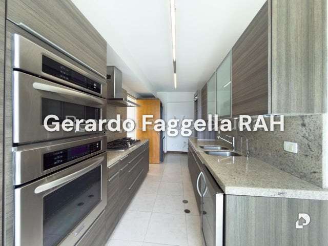 Apartamento en Lomas de Las Mercedes, Caracas – 15