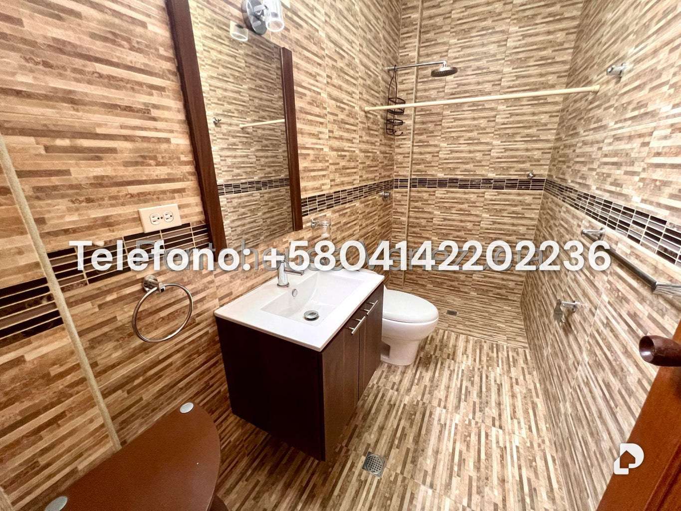 Casa en Los Naranjos (del Cafetal), Caracas – 54