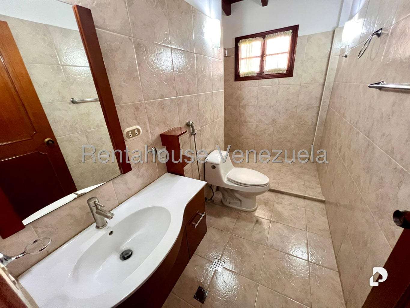 House in Los Naranjos (del Cafetal), Caracas – 28