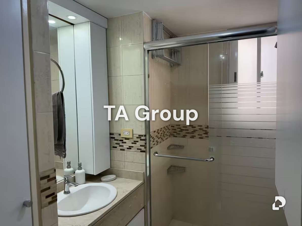 Apartamento en Los Palos Grandes, Caracas – 23