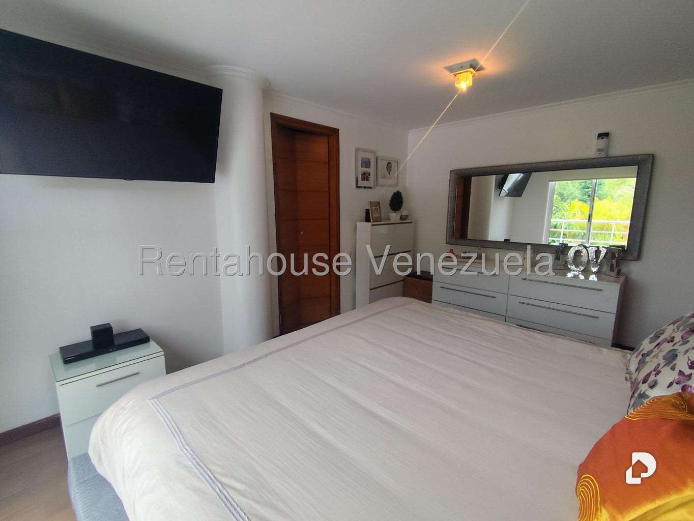 Casa en Lomas de La Lagunita, Caracas – 47