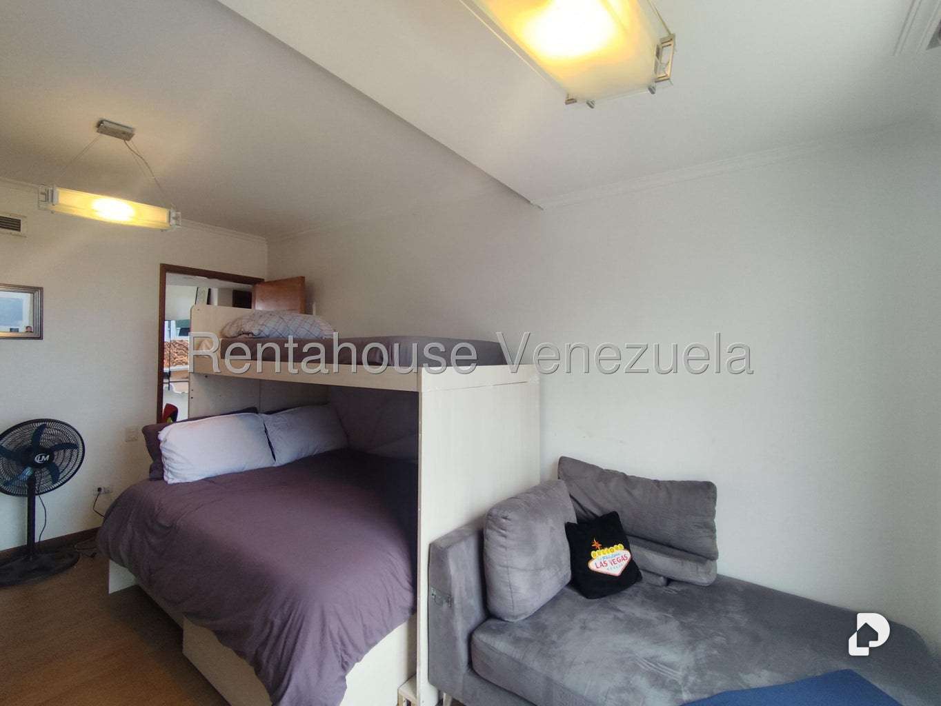 Casa en Lomas de La Lagunita, Caracas – 36