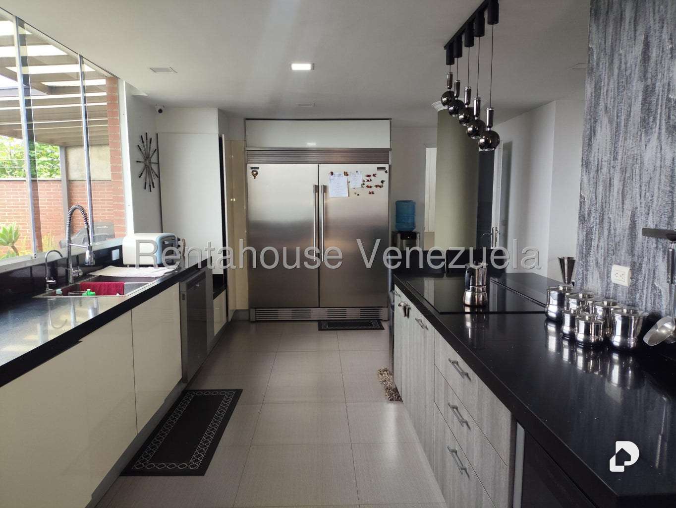 Casa en Lomas de La Lagunita, Caracas – 31