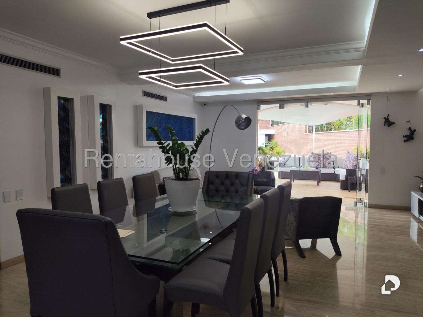 Casa en Lomas de La Lagunita, Caracas – 18