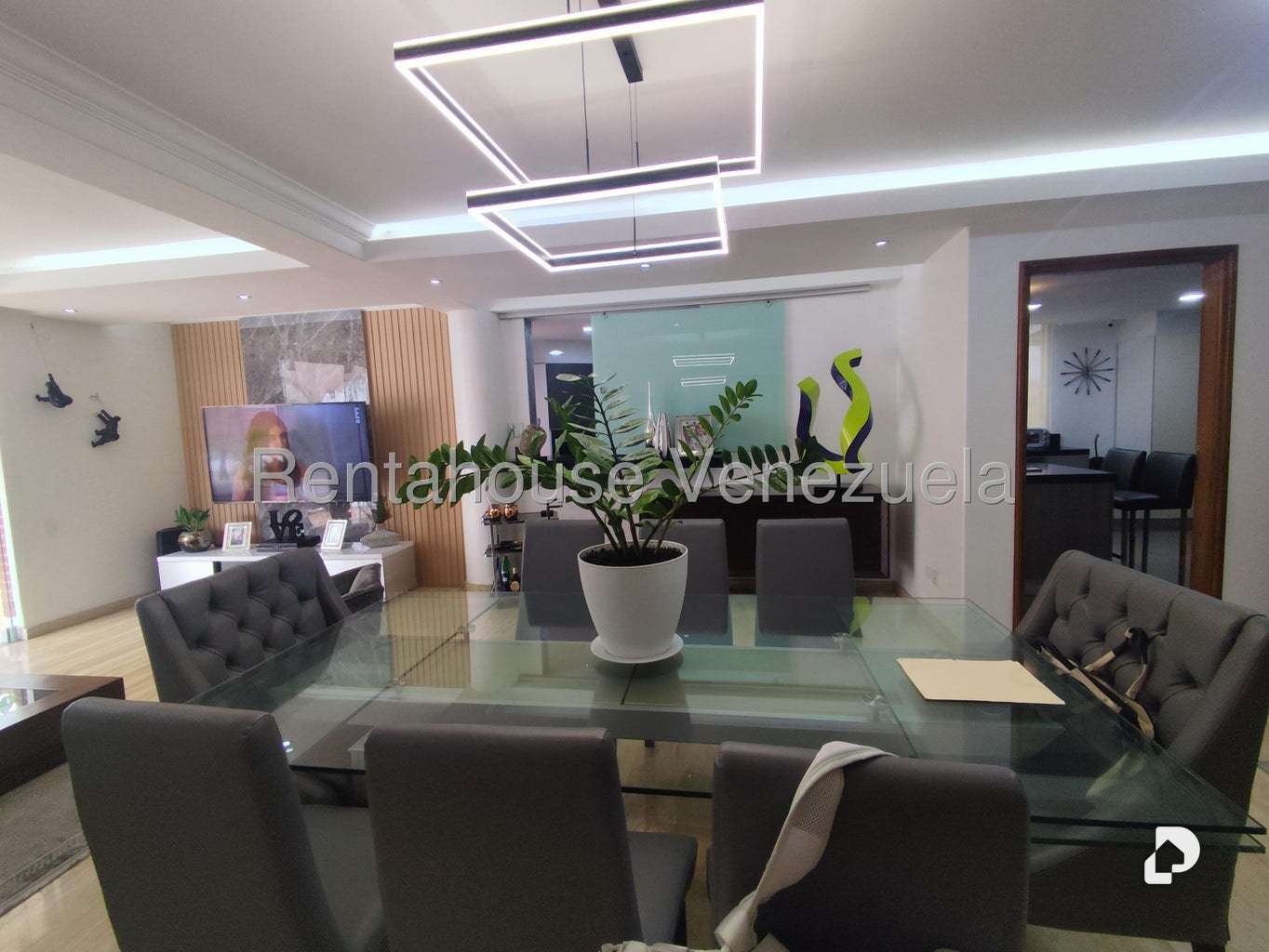 Casa en Lomas de La Lagunita, Caracas – 13