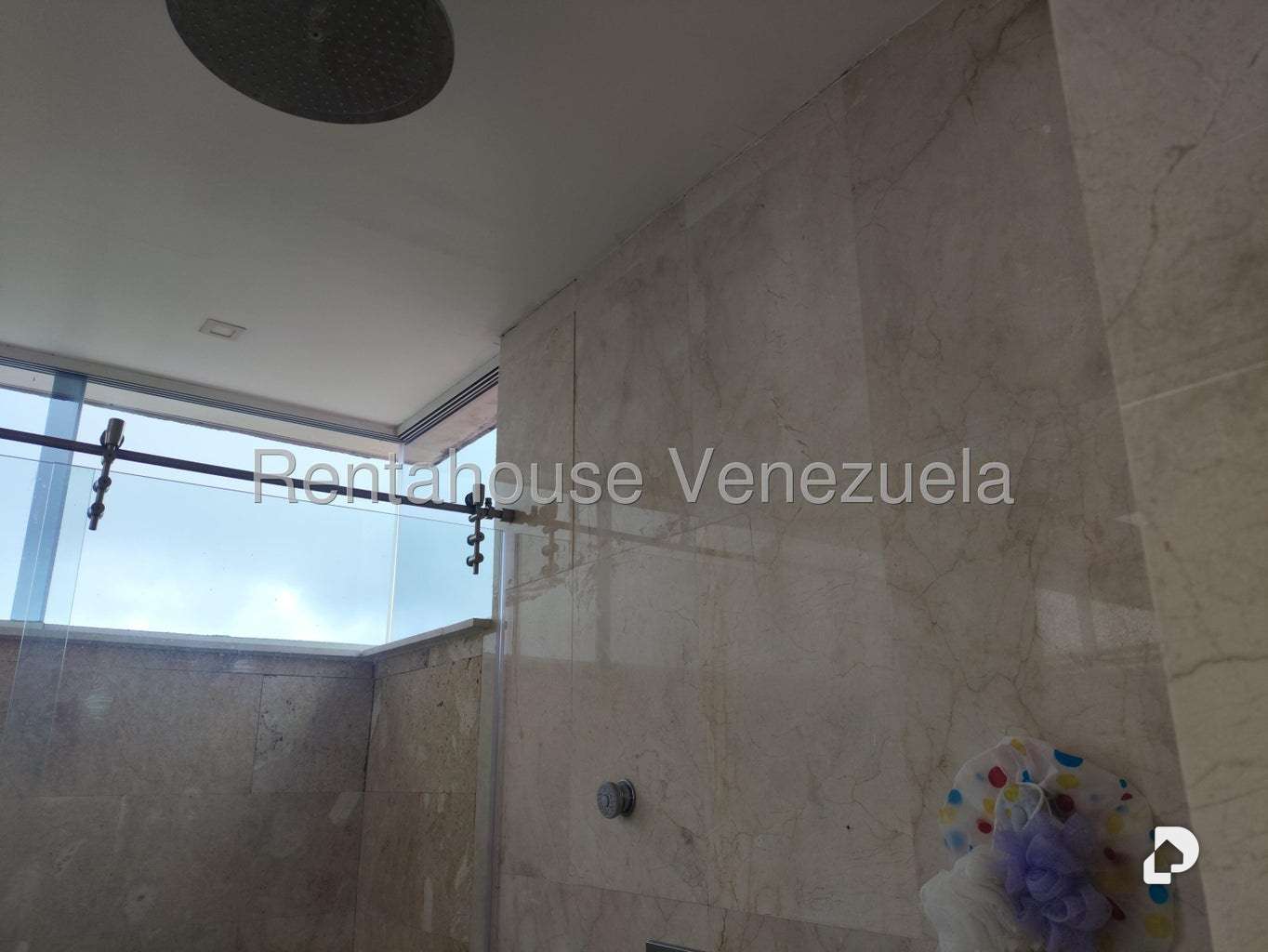 Casa en Lomas de La Lagunita, Caracas – 66