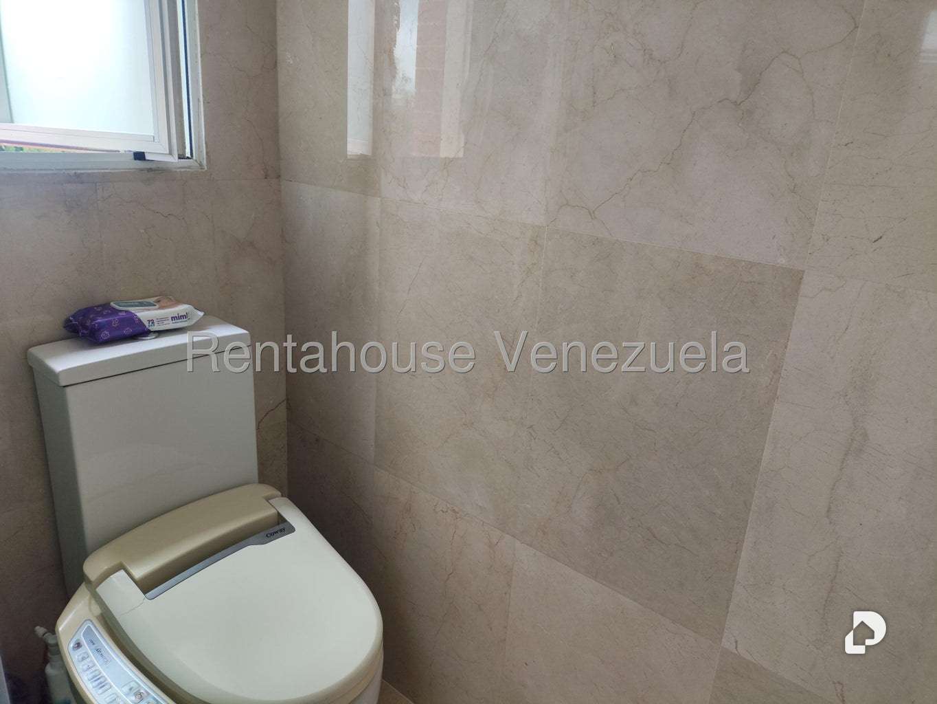 Casa en Lomas de La Lagunita, Caracas – 65