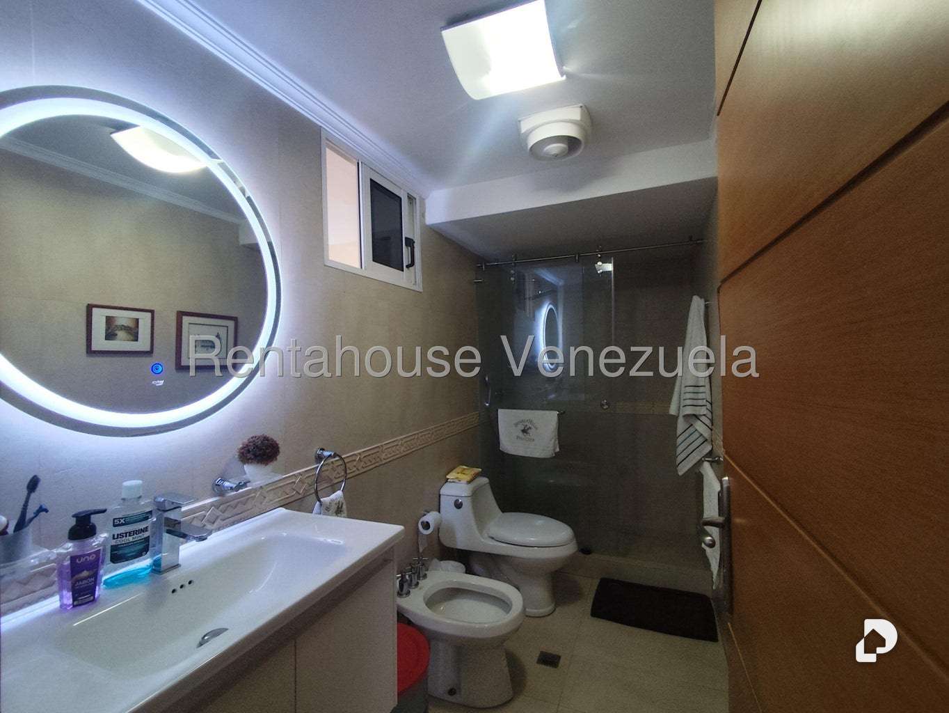 Casa en Lomas de La Lagunita, Caracas – 40