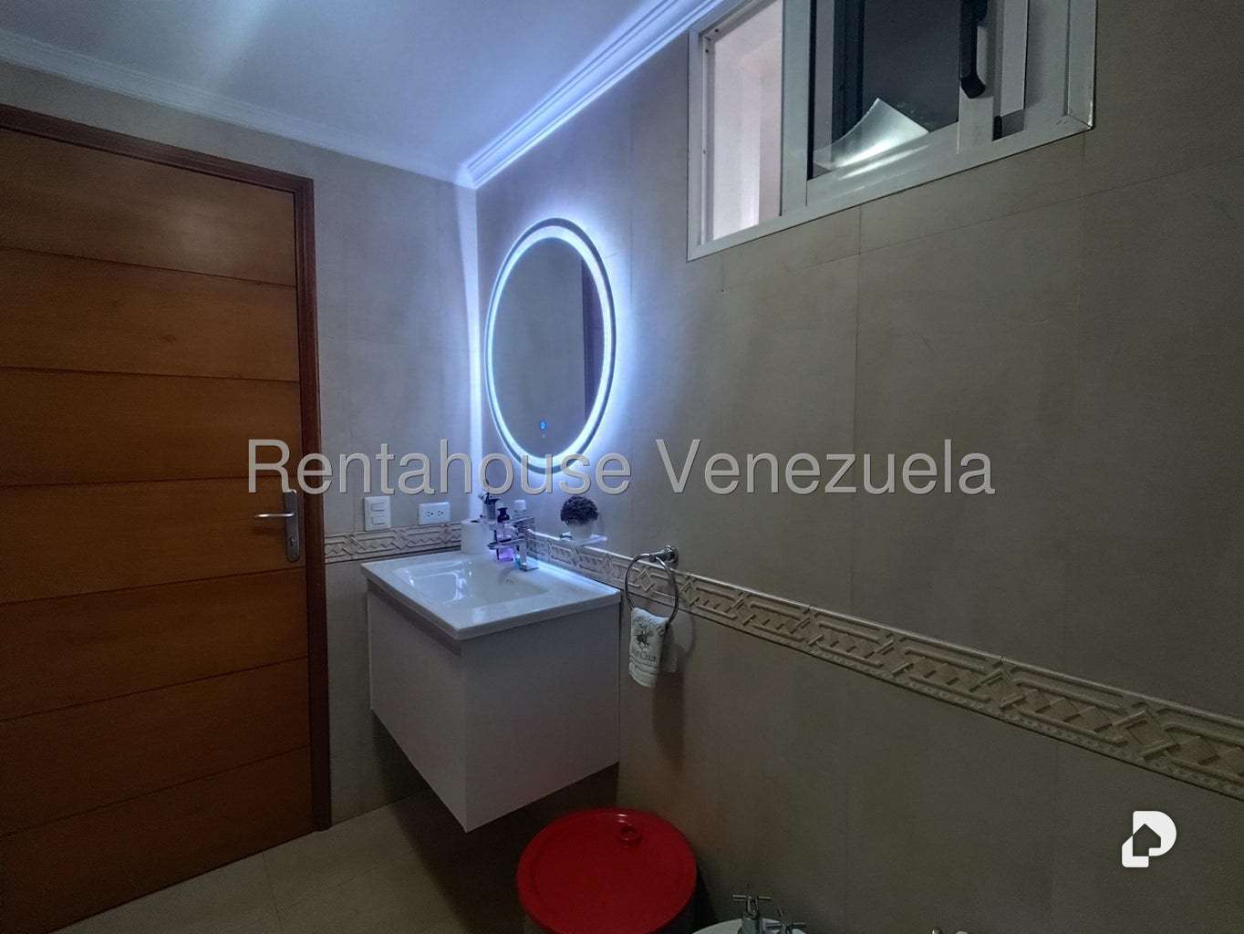 Casa en Lomas de La Lagunita, Caracas – 41