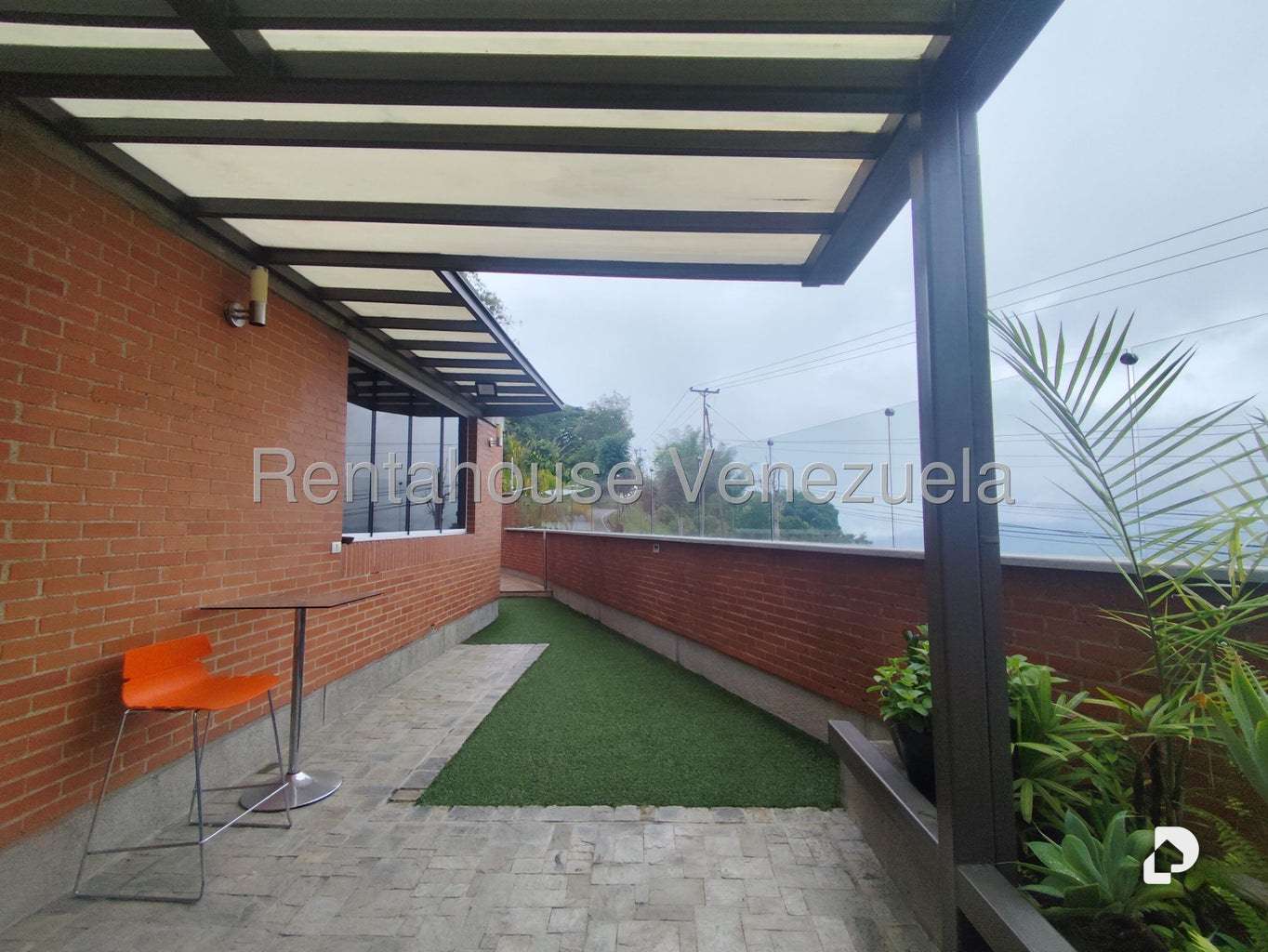 Casa en Lomas de La Lagunita, Caracas – 77