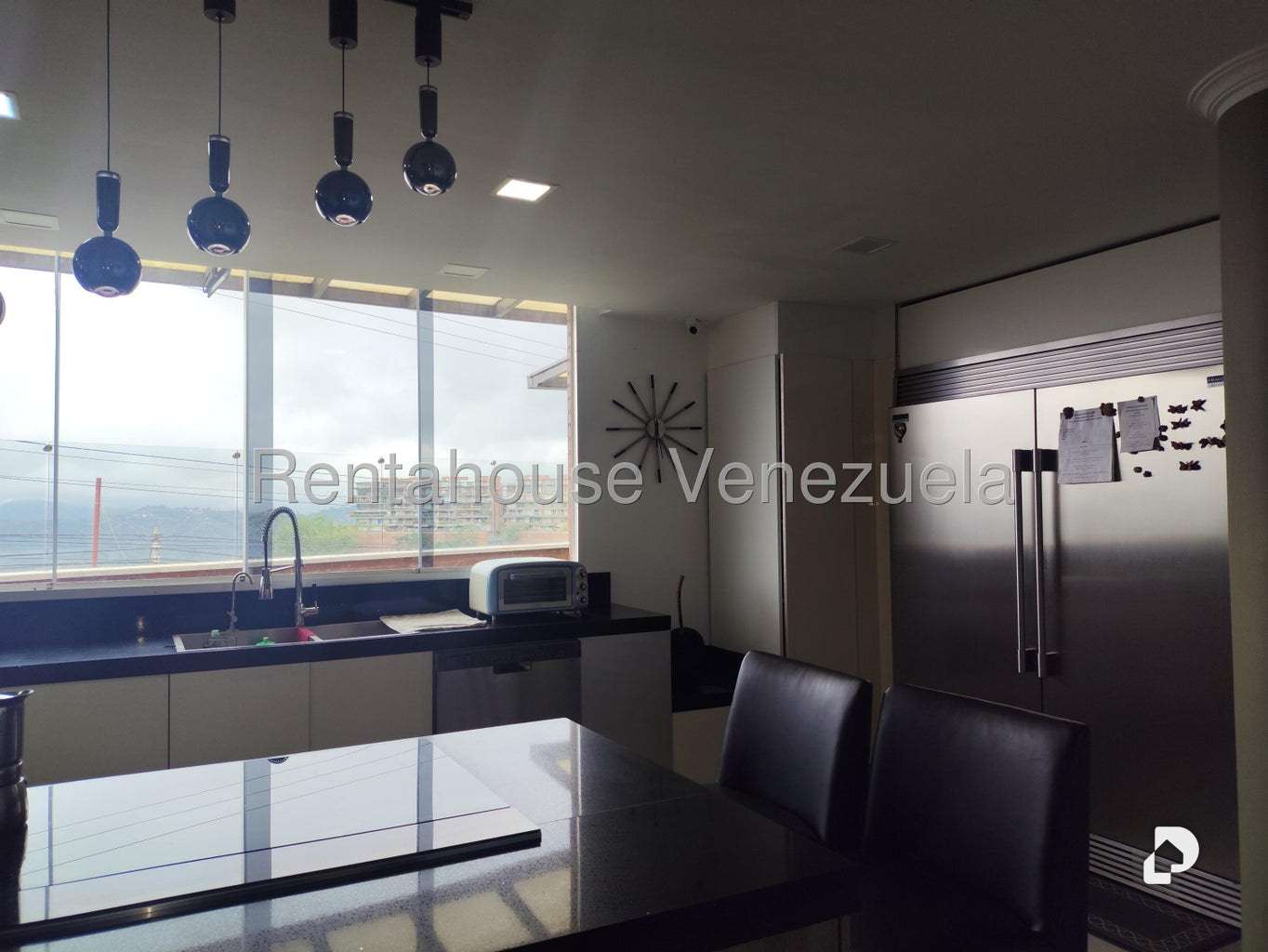 Casa en Lomas de La Lagunita, Caracas – 28