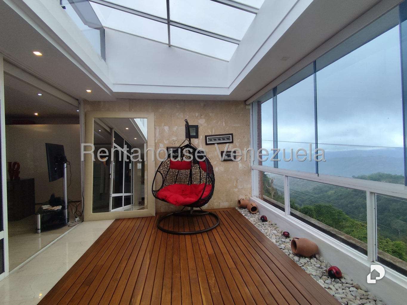 Casa en Lomas de La Lagunita, Caracas – 62
