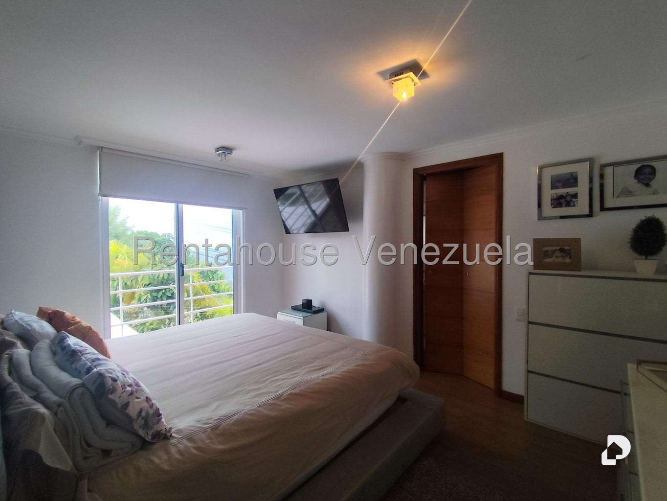 Casa en Lomas de La Lagunita, Caracas – 42