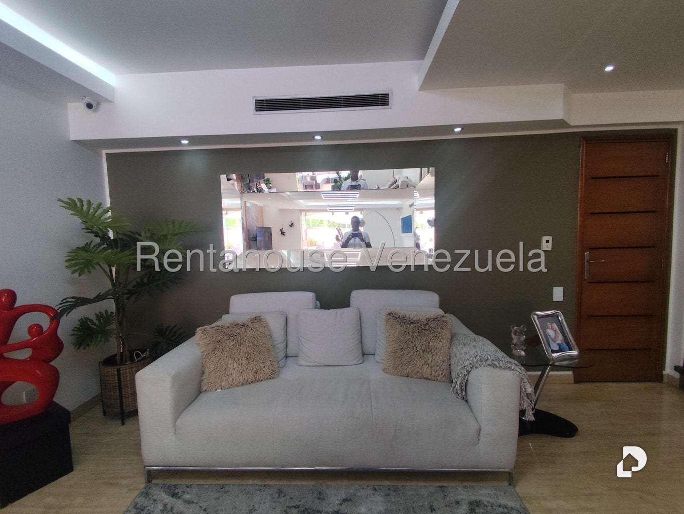 Casa en Lomas de La Lagunita, Caracas – 14