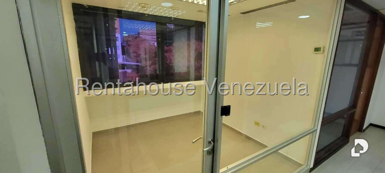 Local comercial en El Rosal, Caracas – 8