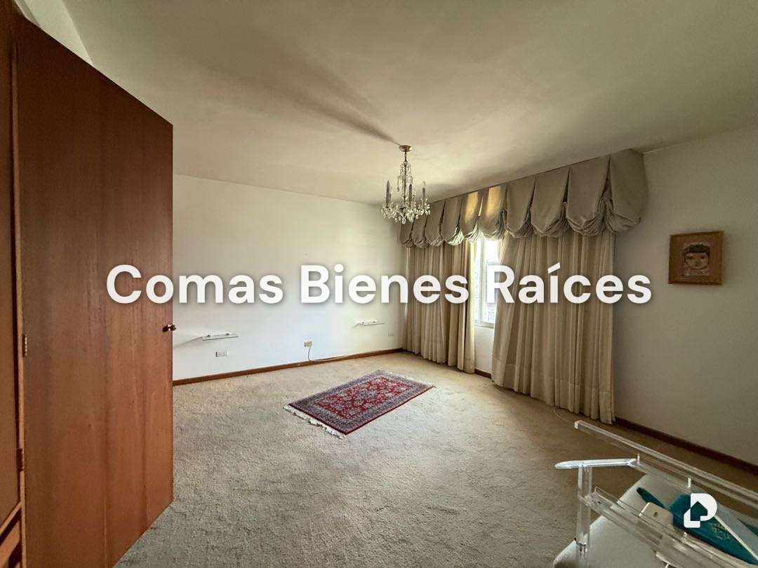 Casa en Altamira, Caracas – 13