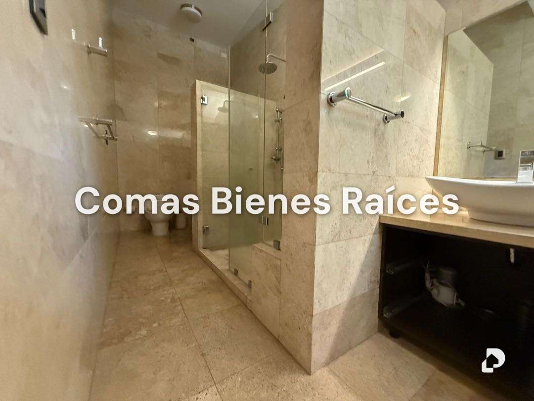 Casa en Altamira, Caracas – 18