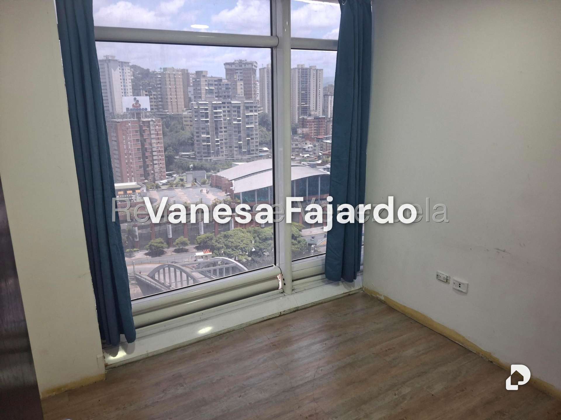 Local comercial en El Recreo, Caracas – 3