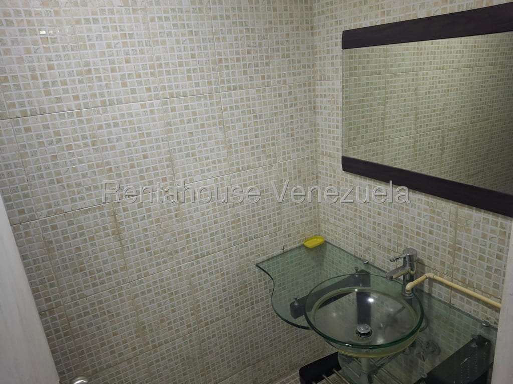 Local comercial en El Recreo, Caracas