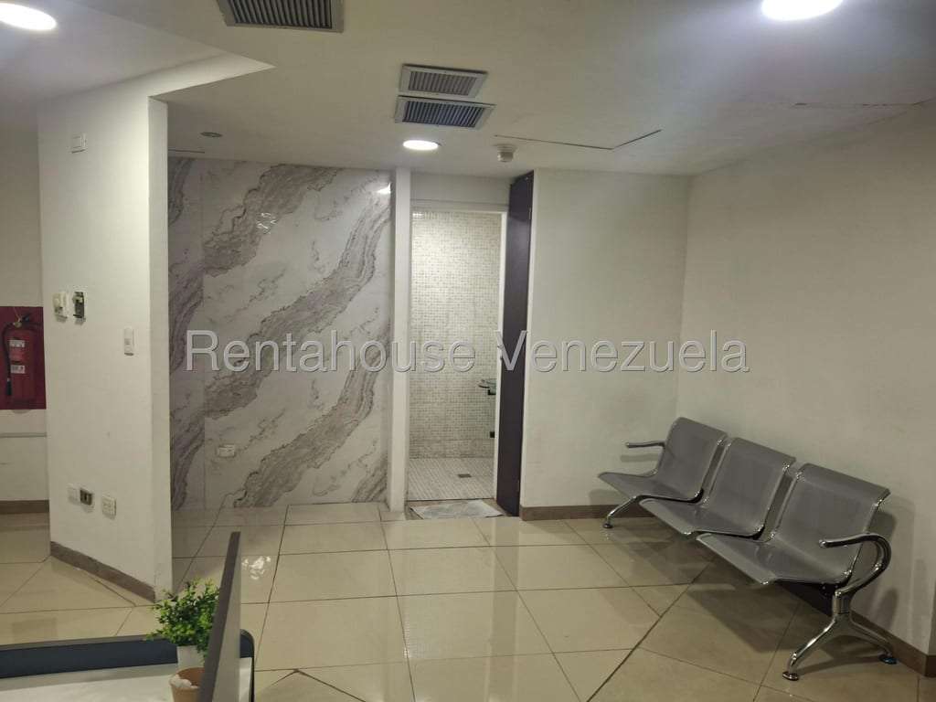 Local comercial en El Recreo, Caracas