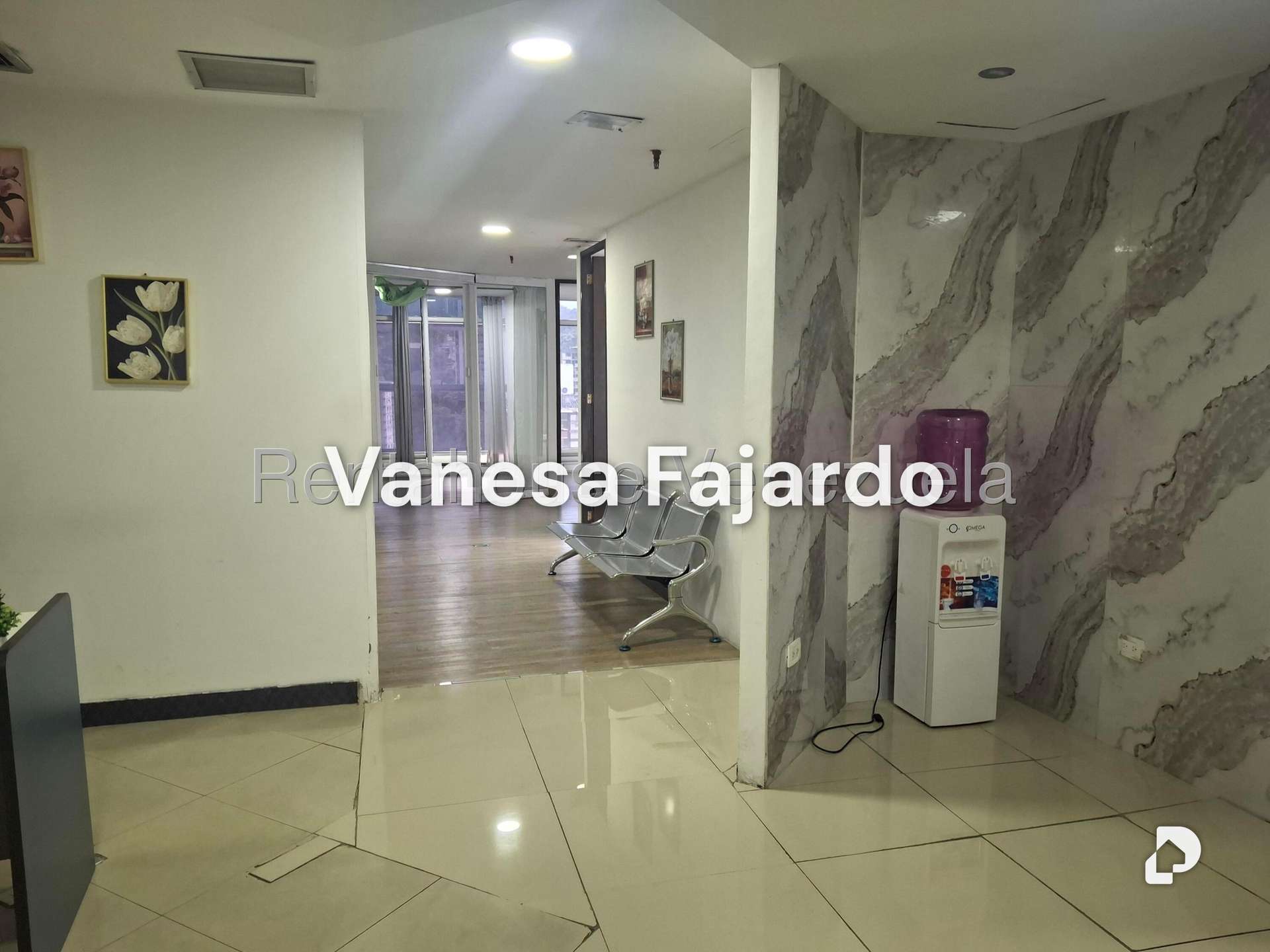 Local comercial en El Recreo, Caracas – 13