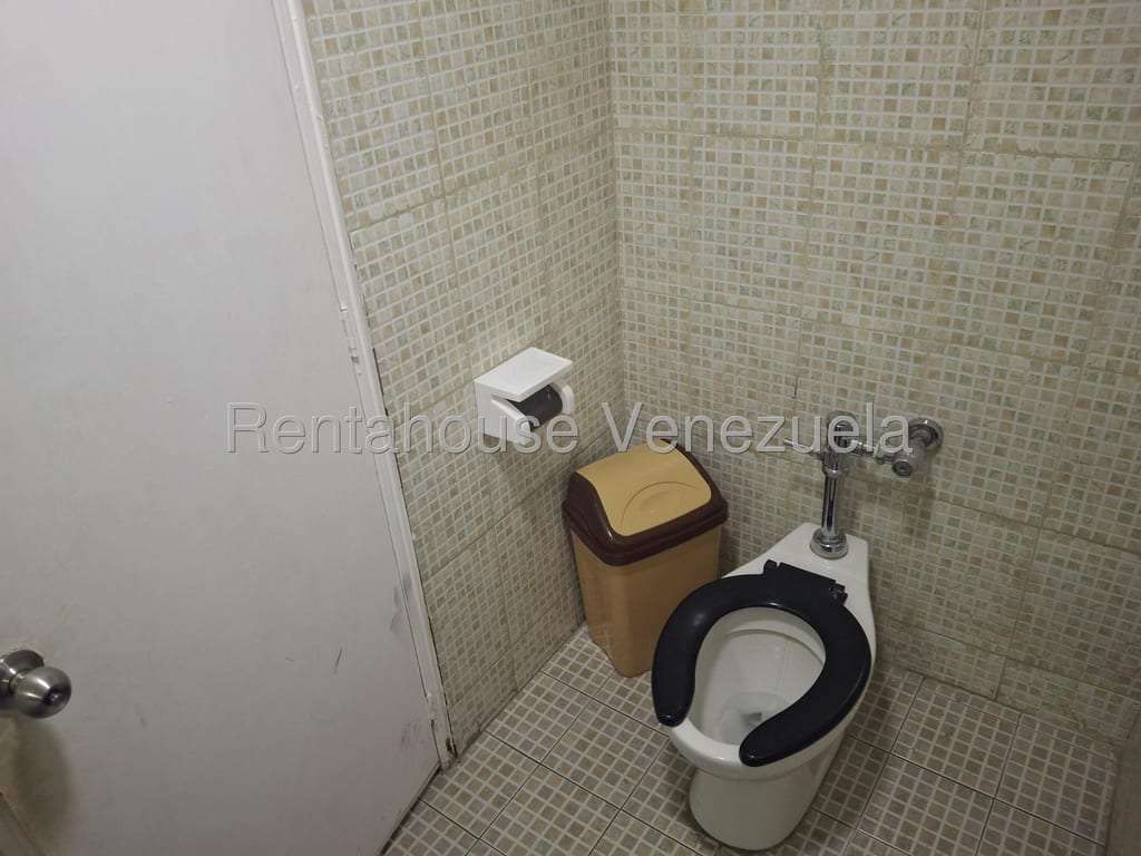 Local comercial en El Recreo, Caracas