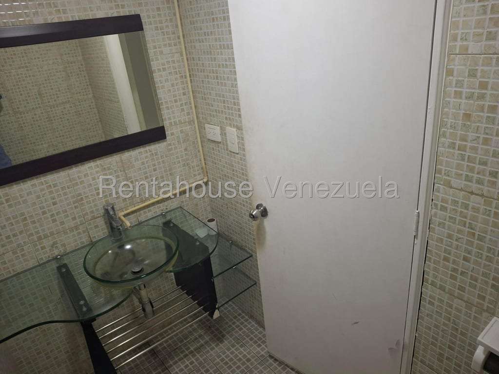 Local comercial en El Recreo, Caracas