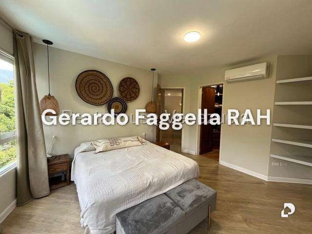 Apartamento en El Rosal, Caracas – 12