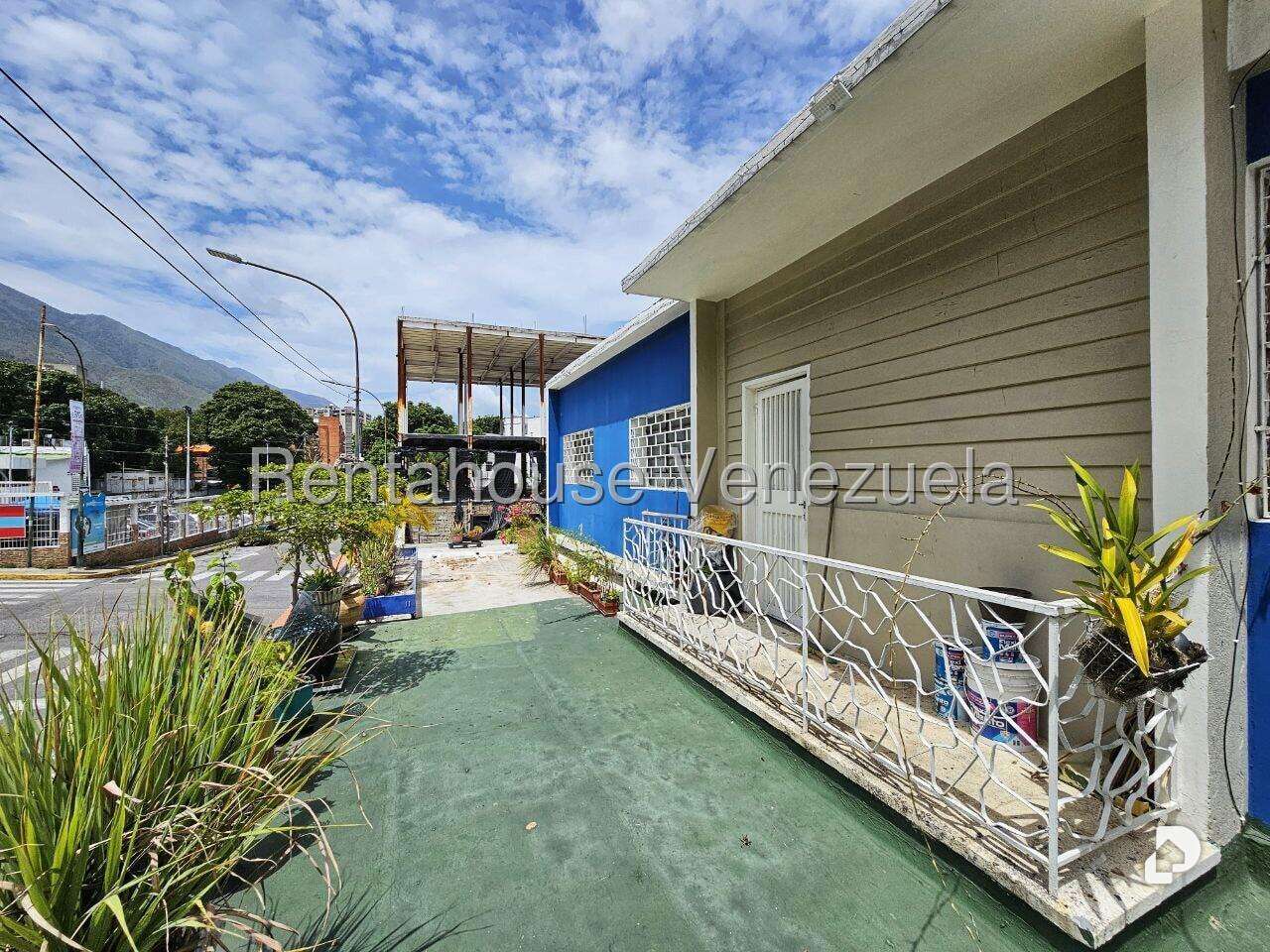 Local comercial en Los Palos Grandes, Caracas – 15