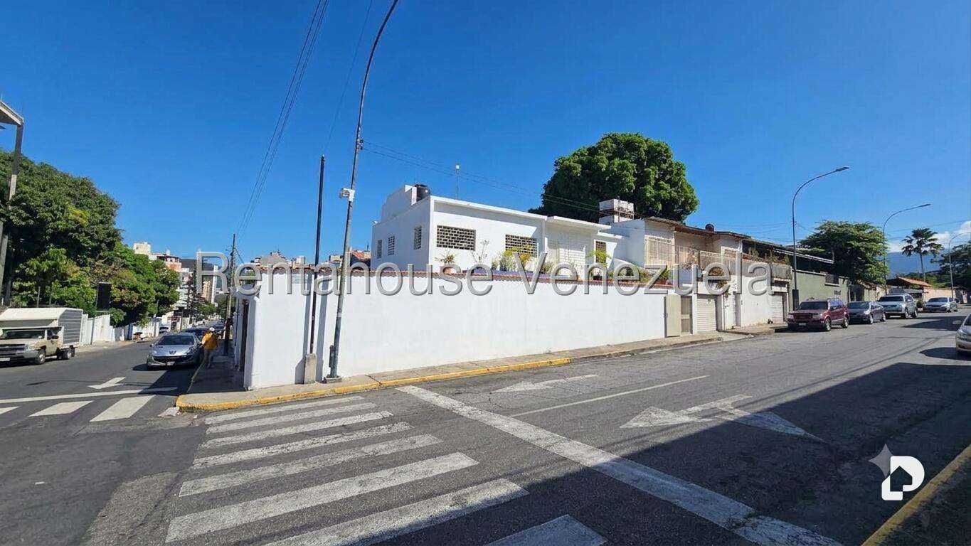 Local comercial en Los Palos Grandes, Caracas – 3