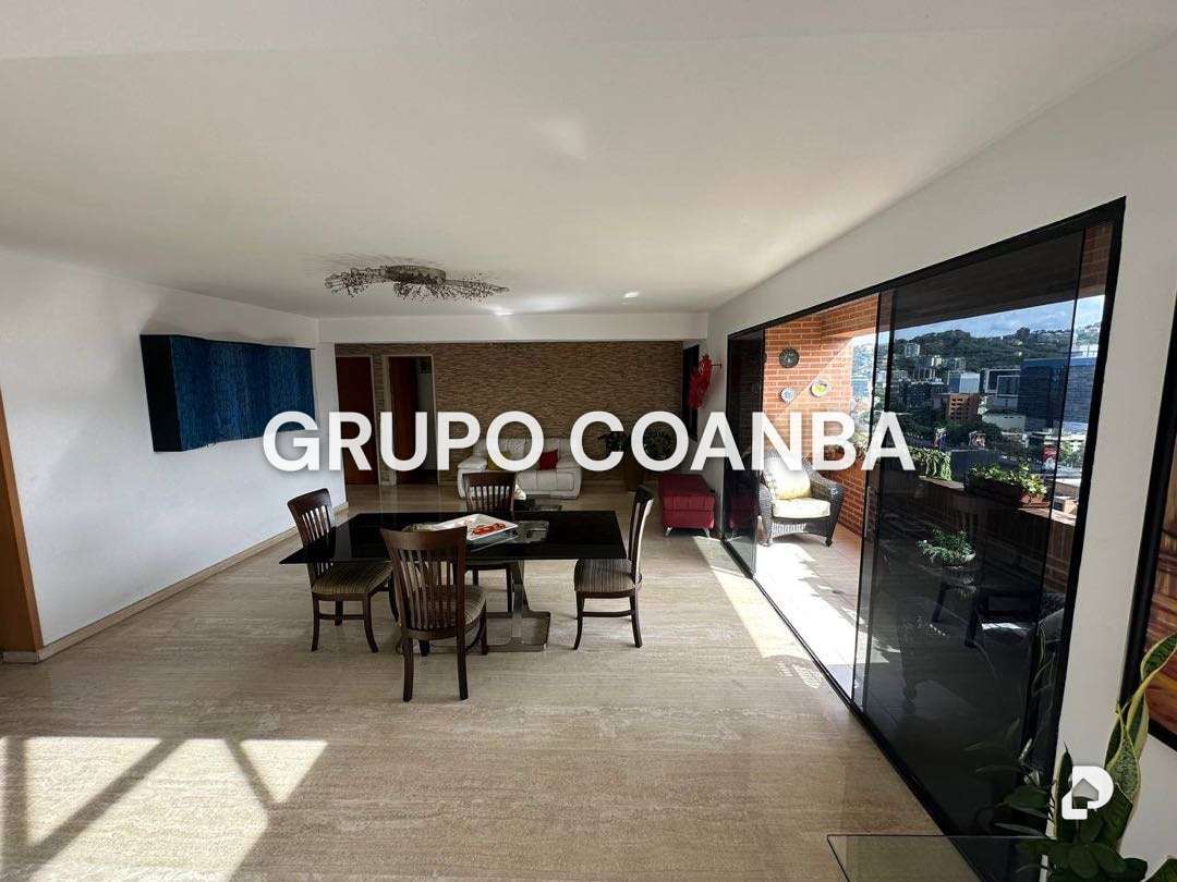 Apartamento en El Rosal, Caracas – 2