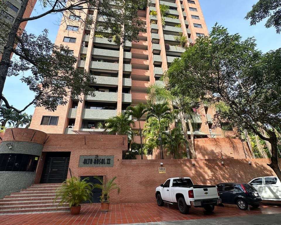 Apartment in El Rosal, Caracas - 1