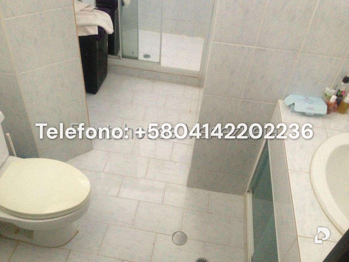 Casa en Lomas de La Lagunita, Caracas – 42