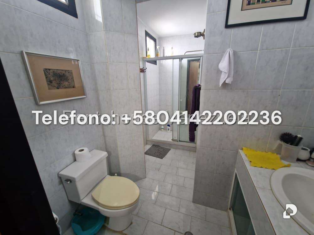 Casa en Lomas de La Lagunita, Caracas – 39