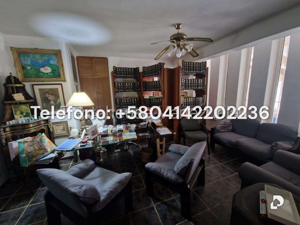 Casa en Lomas de La Lagunita, Caracas – 34