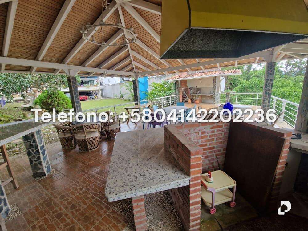Casa en Lomas de La Lagunita, Caracas – 11