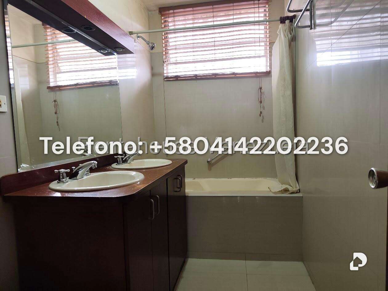 Casa en La California Sur, Caracas – 18