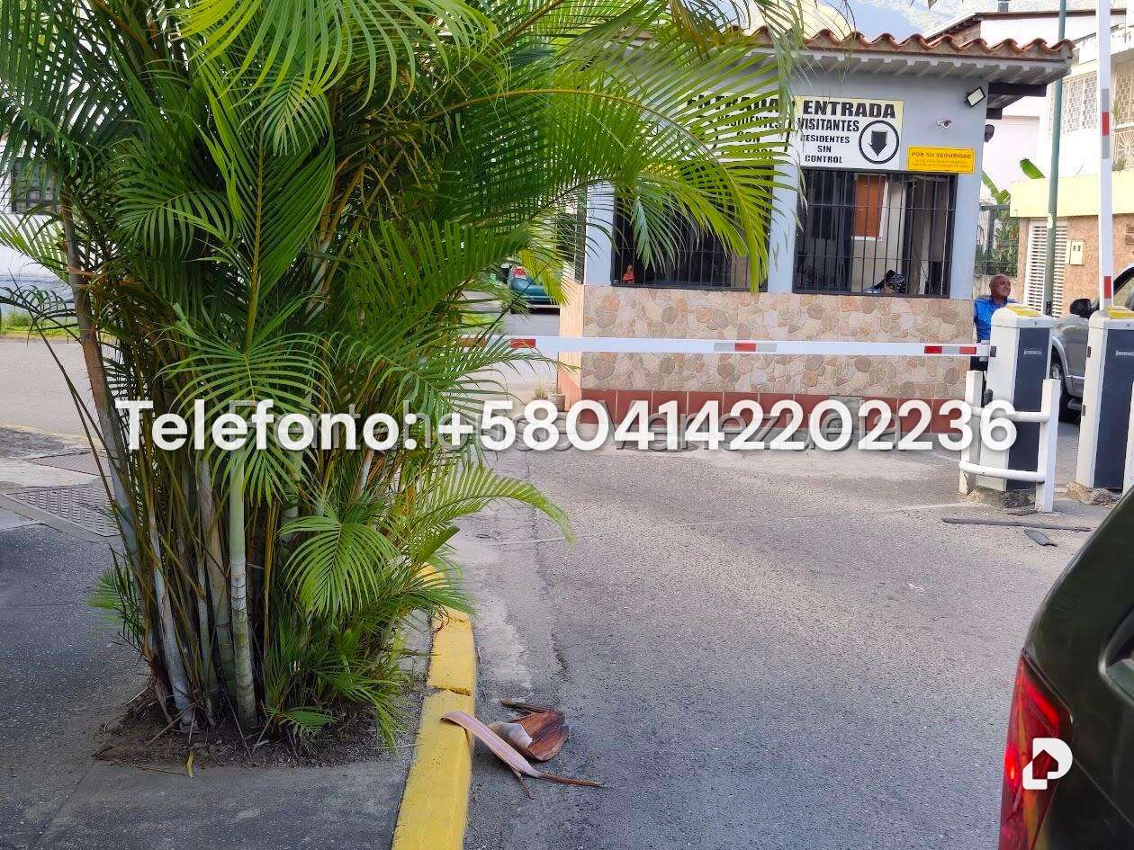 Casa en La California Sur, Caracas – 24